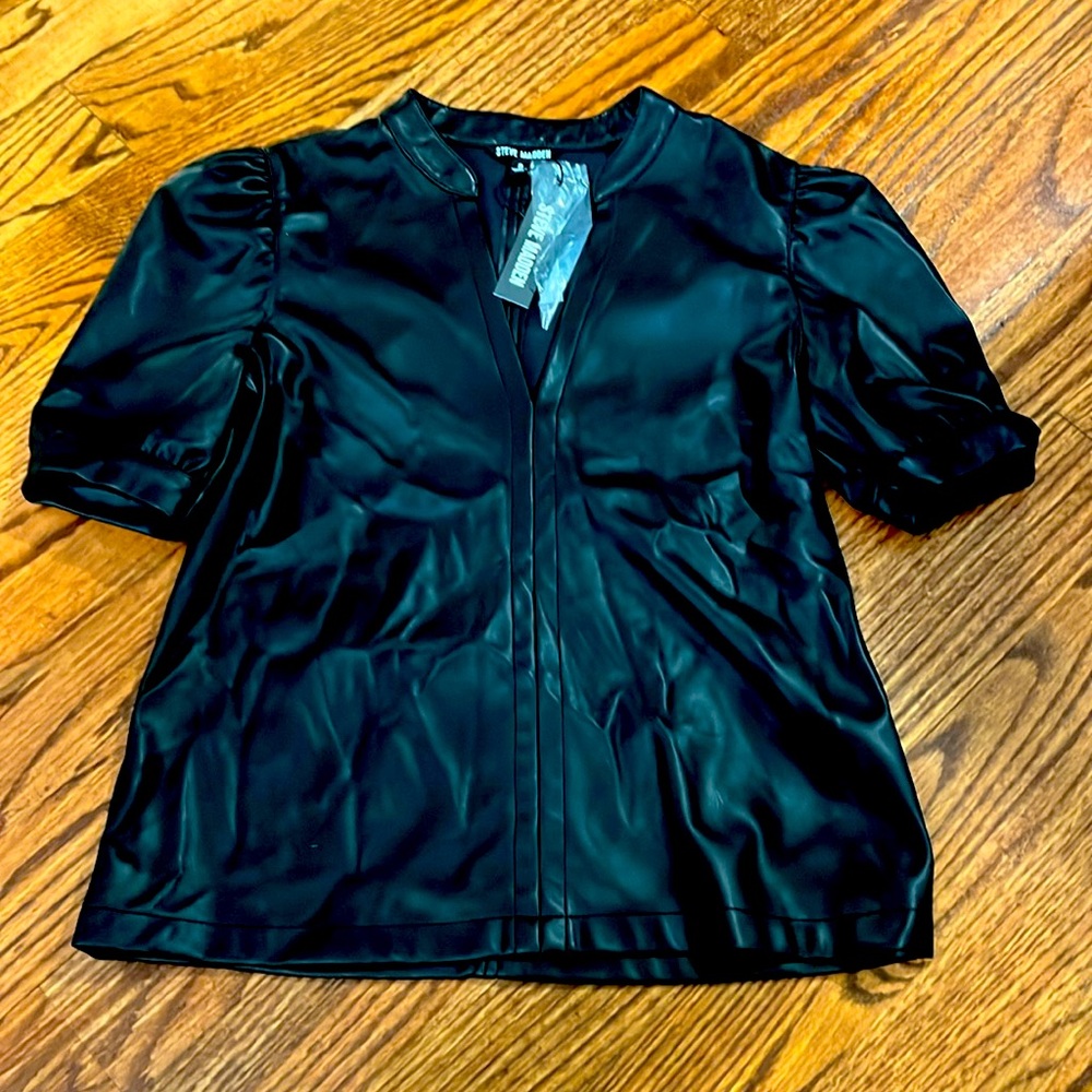Steve Madden size S black faux leather puff sleeve v-neck shirt